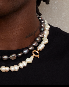 Coco Collier de perles baroques de culture avec fermoir bouée en or jaune 18 carats collier non genré mixte